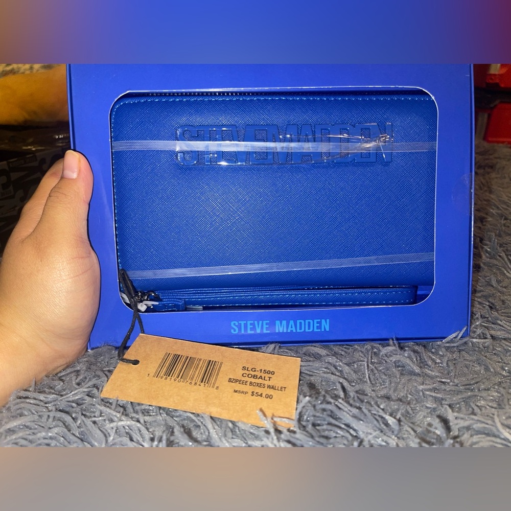 Steve Madden wallet